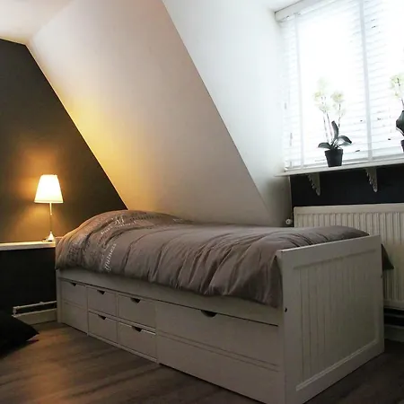 Alluring Holiday In With Terrace Hébergement de vacances Egmond aan Zee